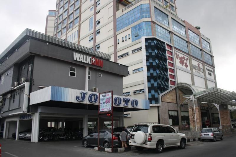 Walk Inn Miri Exterior photo