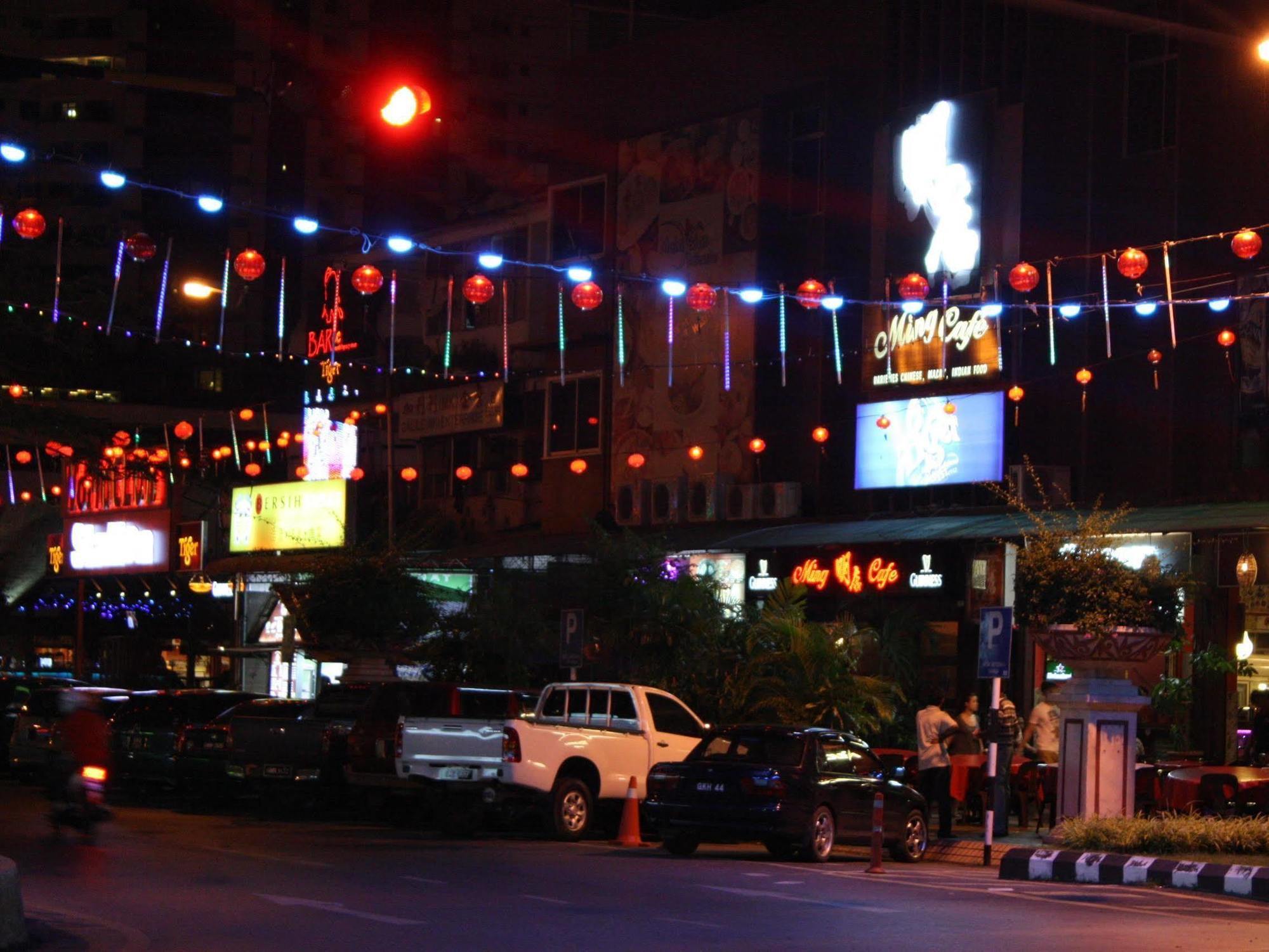 Walk Inn Miri Exterior photo